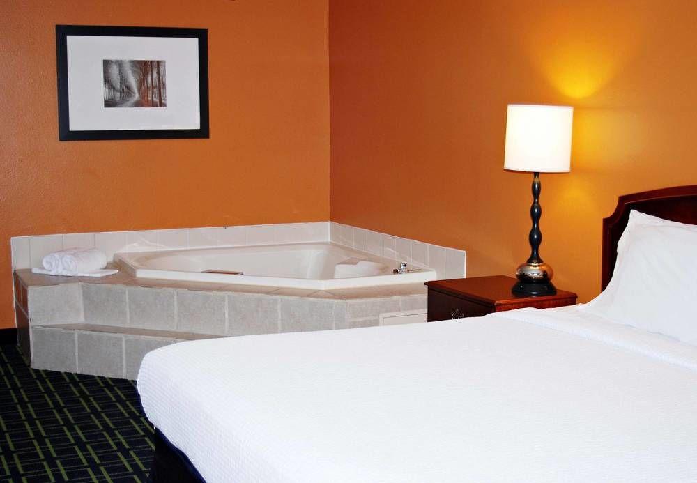 Fairfield Inn Myrtle Beach Broadway At The Beach Dış mekan fotoğraf